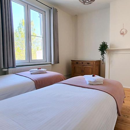 ブルージュ Trendy, Authentieke Woning Met Groot Terras En Tuinヴィラ エクステリア 写真