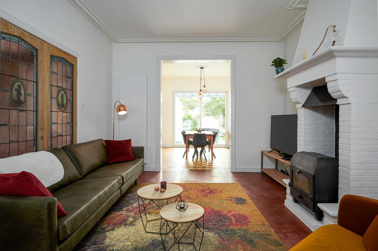 ブルージュ Trendy, Authentieke Woning Met Groot Terras En Tuinヴィラ エクステリア 写真